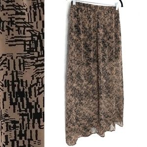 FOREVER 21 Printed Sheer Maxi Skirt Sz M